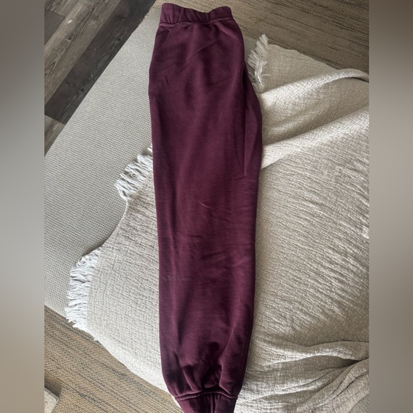 Lululemon Jogger- 8 - Picture 3 of 5